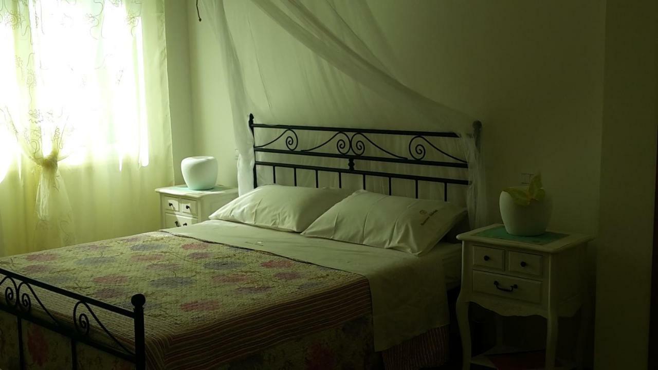 蒙萨姆波罗·德尔·特伦特 A Casa Di Desideria酒店 外观 照片